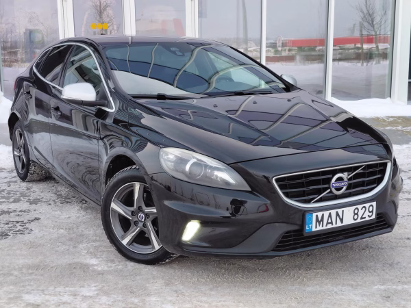Volvo V40 1