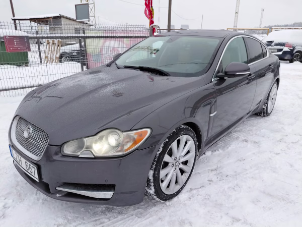 Jaguar XF 1
