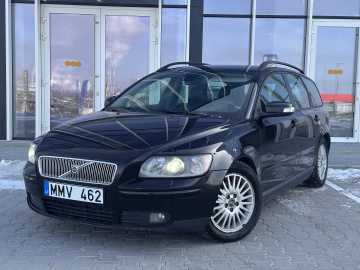 Volvo V50 3
