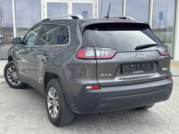 Jeep Cherokee 4