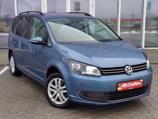 Volkswagen Touran 1