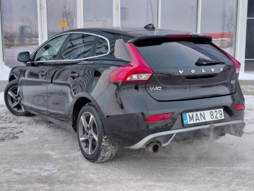Volvo V40 4