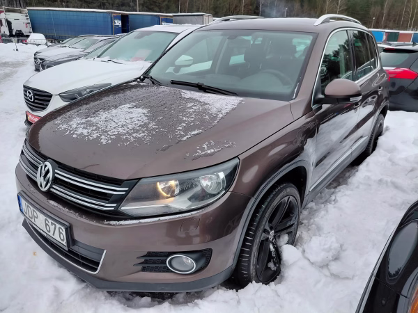 Volkswagen Tiguan 1