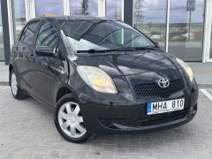 Toyota Yaris 1