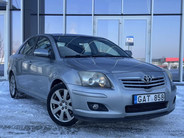 Toyota Avensis 1