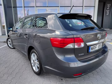 Toyota Avensis 4