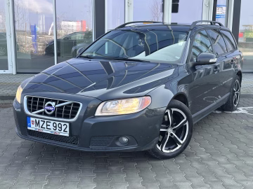 Volvo V70 3