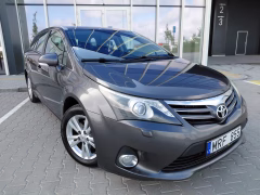 Toyota Avensis 1