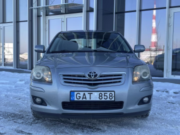 Toyota Avensis 2