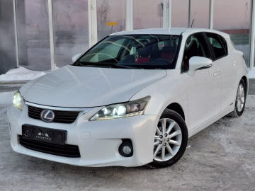 Lexus CT 200h 3