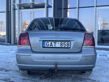 Toyota Avensis 5