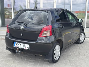 Toyota Yaris 4