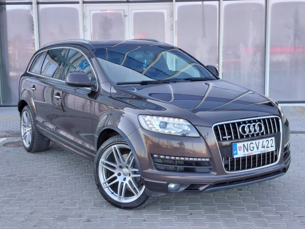 Audi Q7 1