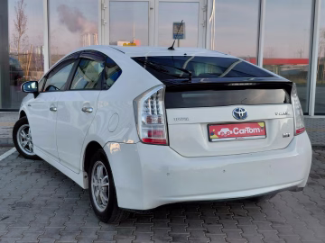 Toyota Prius 4
