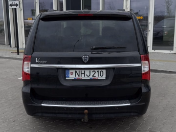 Lancia Voyager 5