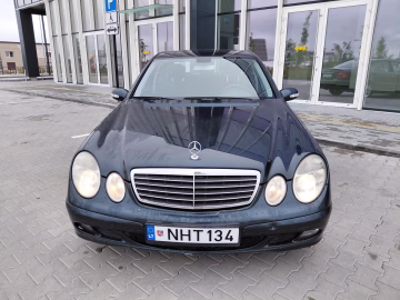 Mercedes-Benz E 280 2